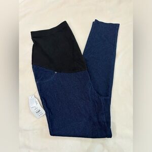Maternity jeans, size 4/6 sz small nwts